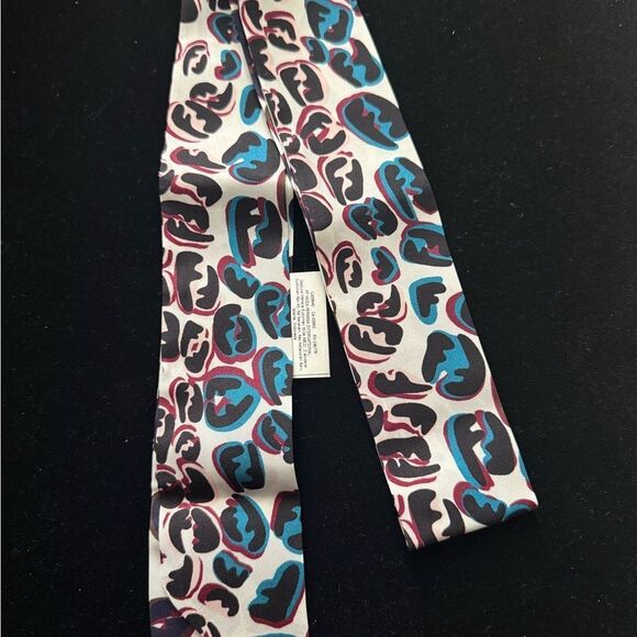 Brand new Fendi twirly Stylish Leopard  design ff all over - Picture 8 of 11